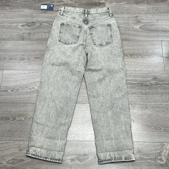 NWT Universal Thread Vintage Straight High Rise Gray Wash Denim Jeans 2/26R - Picture 16 of 16